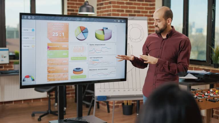 ¿ PowerPoint pasó de moda para los TFG y TFM ?